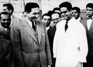 El químico mexicano Luis Miramontes, con el presidente Miguel Alemán