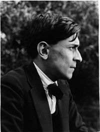 Mariátegui, fotografiado por José Malanca en 1929.