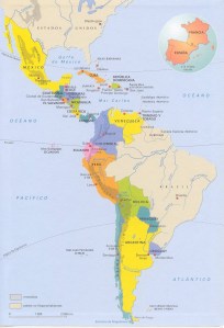 Mapa político de la Hispanoamérica actual, comparada a la misma escala con las superficies de España y Francia.